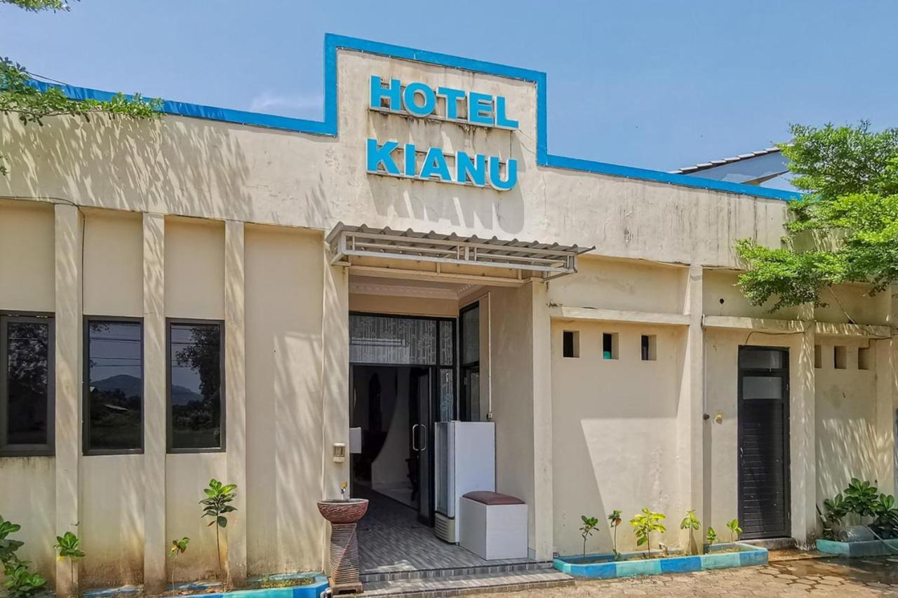 Hotel Reddoorz Near Pantai Pancer Door Pacitan Exterior foto